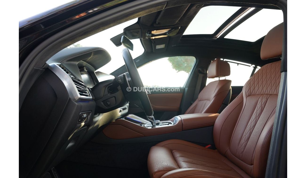 BMW X6M 2023 BMW X6 x-Drive 50i V8 Black color Carbon Fiber 0Km
