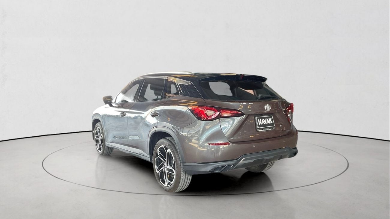 أم جي وان 1.5T LUX | شامل الضمان | 0 ﺪﻔﻋﺓ ﺃﻮﻟﻯ