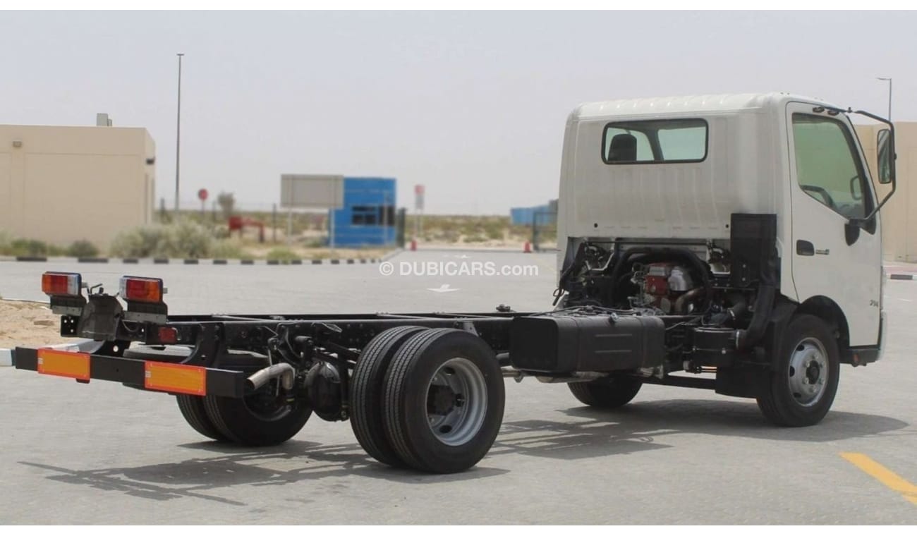 Hino 300 Hino 300 712L 300 series 714 NWB 4x2 Truck