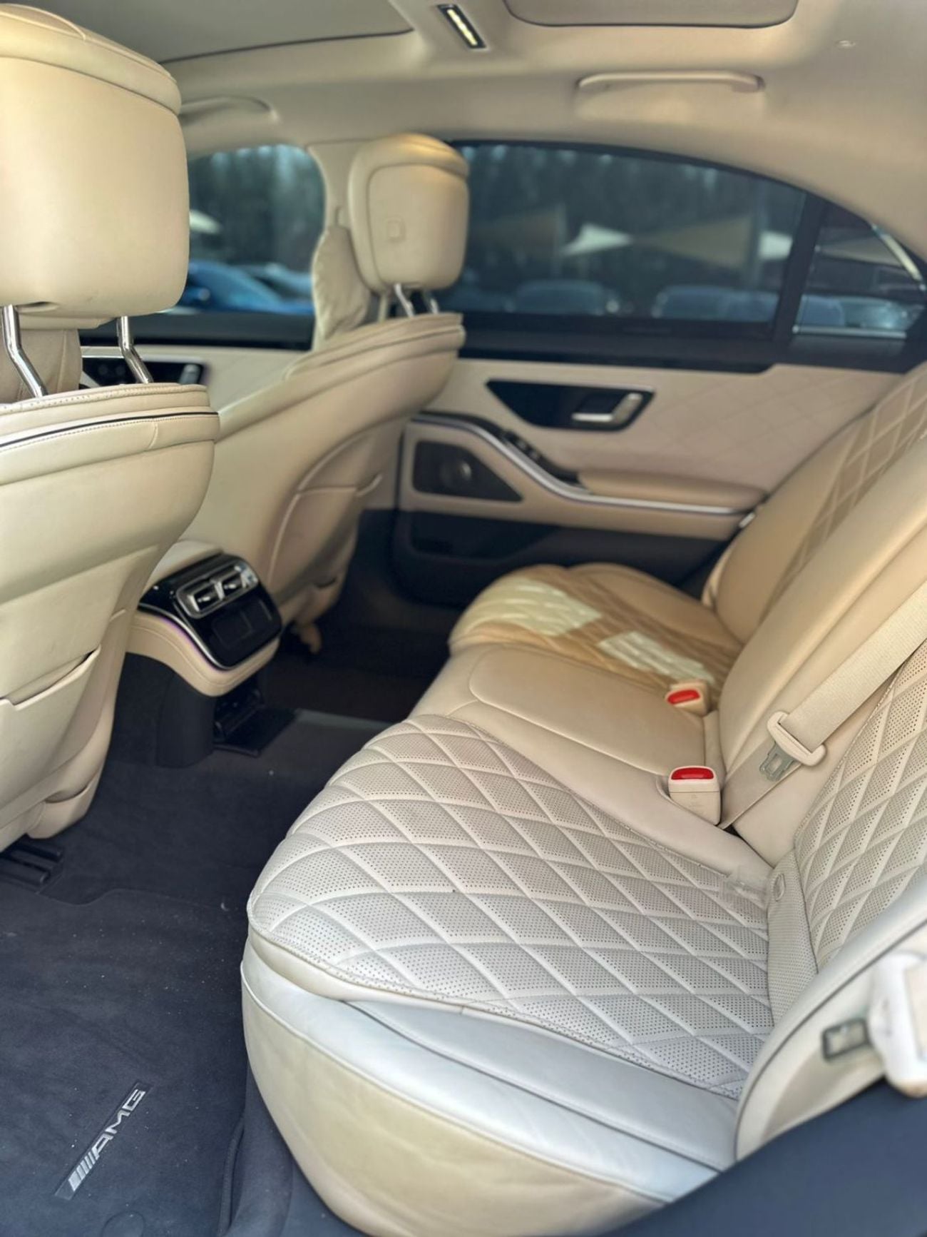 مرسيدس بنز S 580 مرسيدس بنز S580 وارد 2022 كلين تايتل صبغ وكاله ف اوبشن بحاله ممتازه