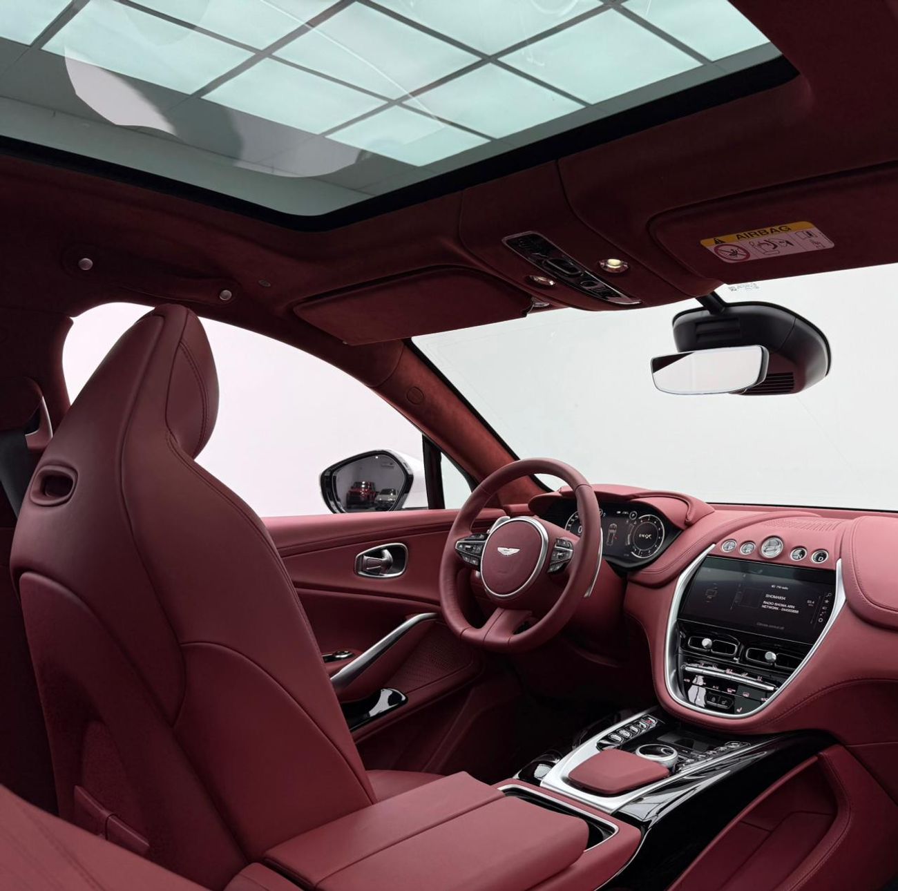 أستون مارتن DBX 2023 Aston Martin DBX GCC ,Agency Warranty+ Service Contract ,Excellent Condition ,GCC Specs