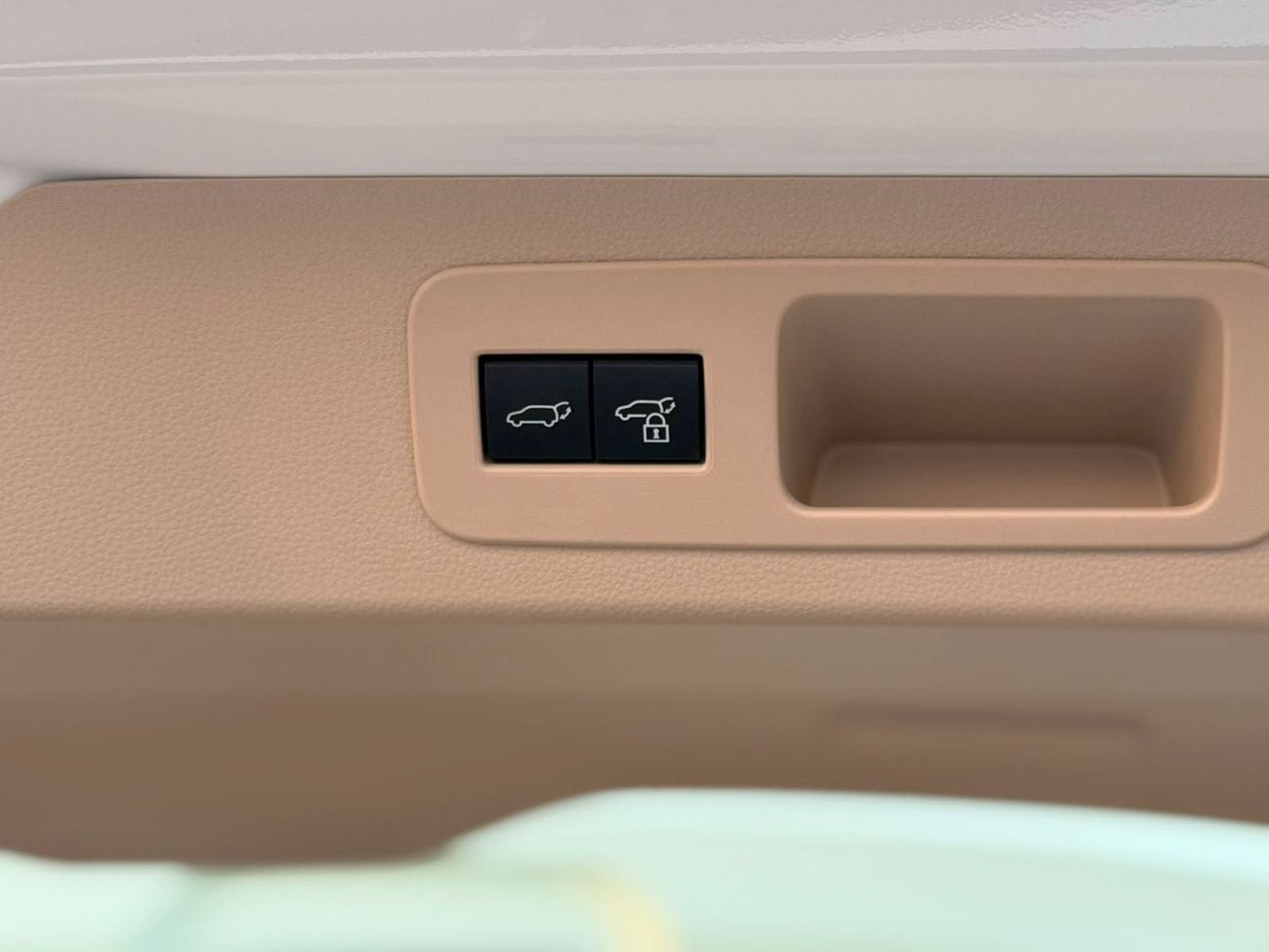 Toyota Land Cruiser VXR FUTTAIM SPECS
