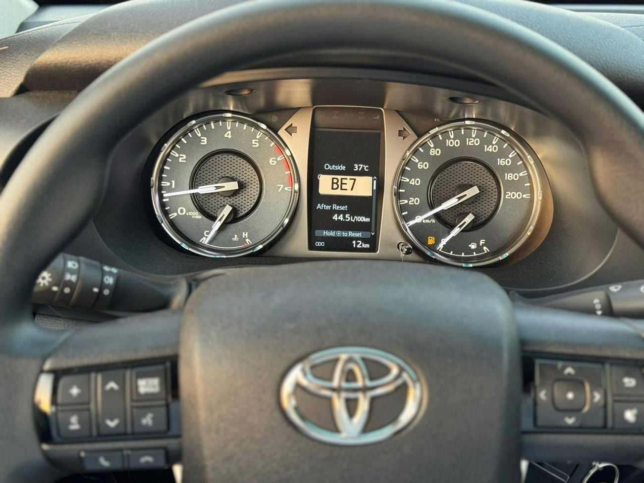 Toyota Hilux GL 2.7L Single Cab Utility