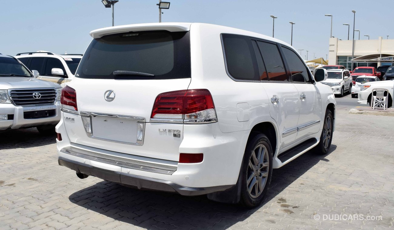 Lexus LX570