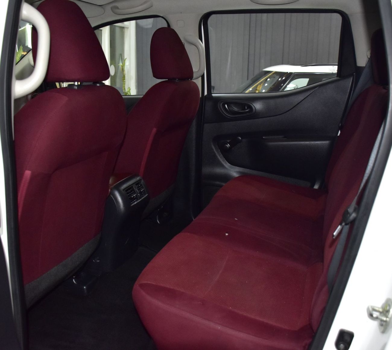 Nissan Navara EXCELLENT DEAL for our Nissan Navara SE ( 2019 Model ) in White Color GCC Specs