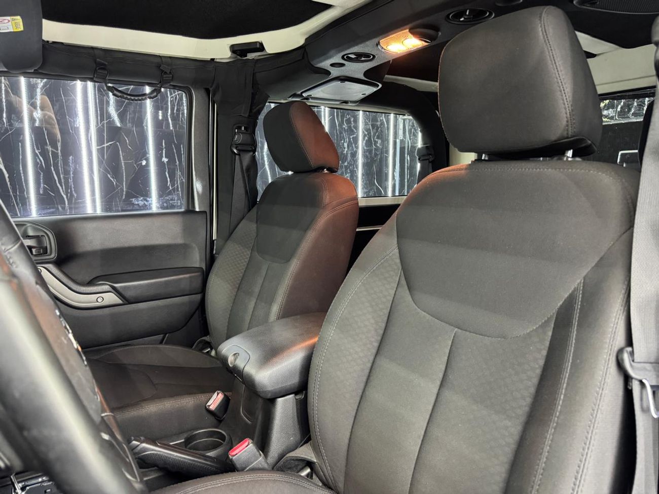 Jeep Wrangler Rubicon 3.6L A/T (5 Seater) 2018 Jeep Wrangler Unlimited Rubicon, Warranty, Excellent Condition, GCC