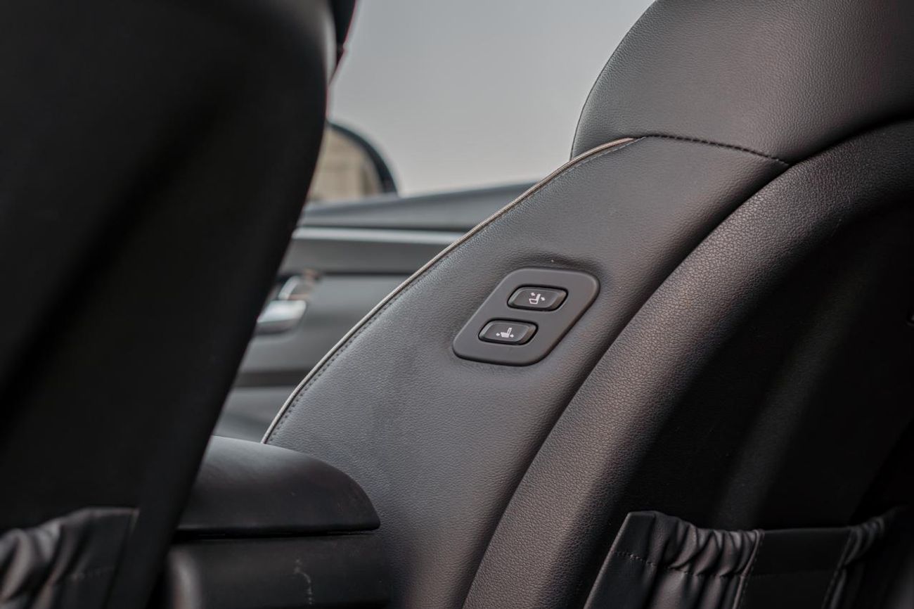 Hyundai Santa Fe hybrid