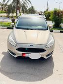 فورد فوكاس أنظف فورد فوكس خليجي 2015 قوي واقتصادي جدا،ملكية سنة تأمين عمان والامارات سنة، صبغ وكالة من البنفر إ