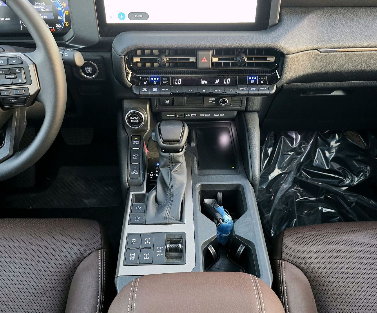 Toyota Prado Toyota land Cruiser Prado 4*4  2.4L Turbo A/T PETROL 2025 White color