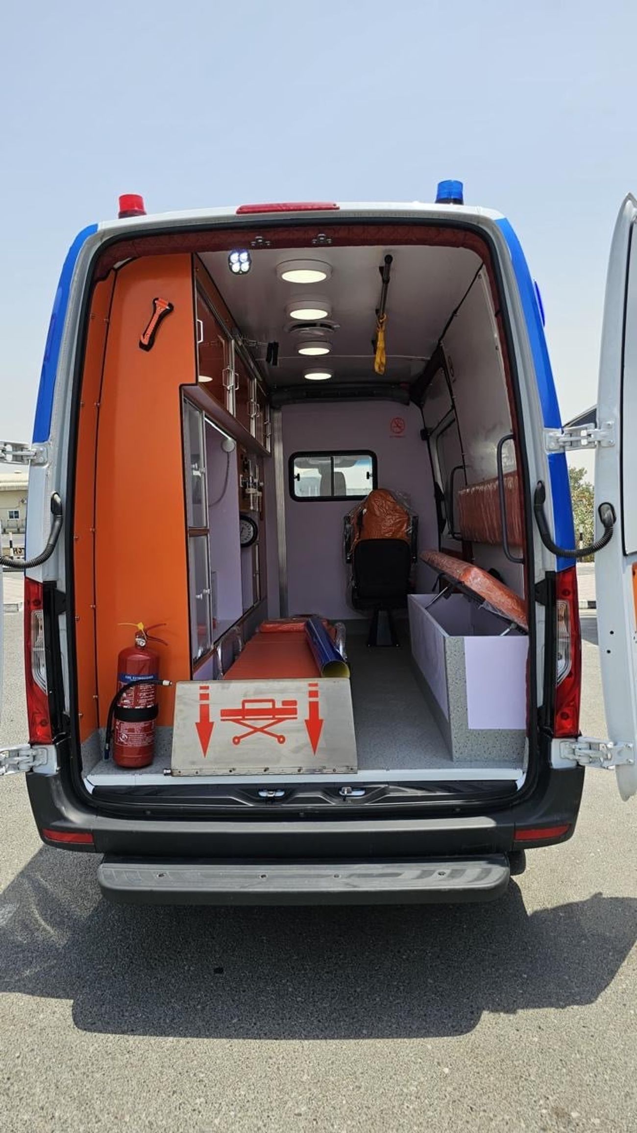 مرسيدس بنز سبرينتر Mercedes Benz Sprinter Ambulance