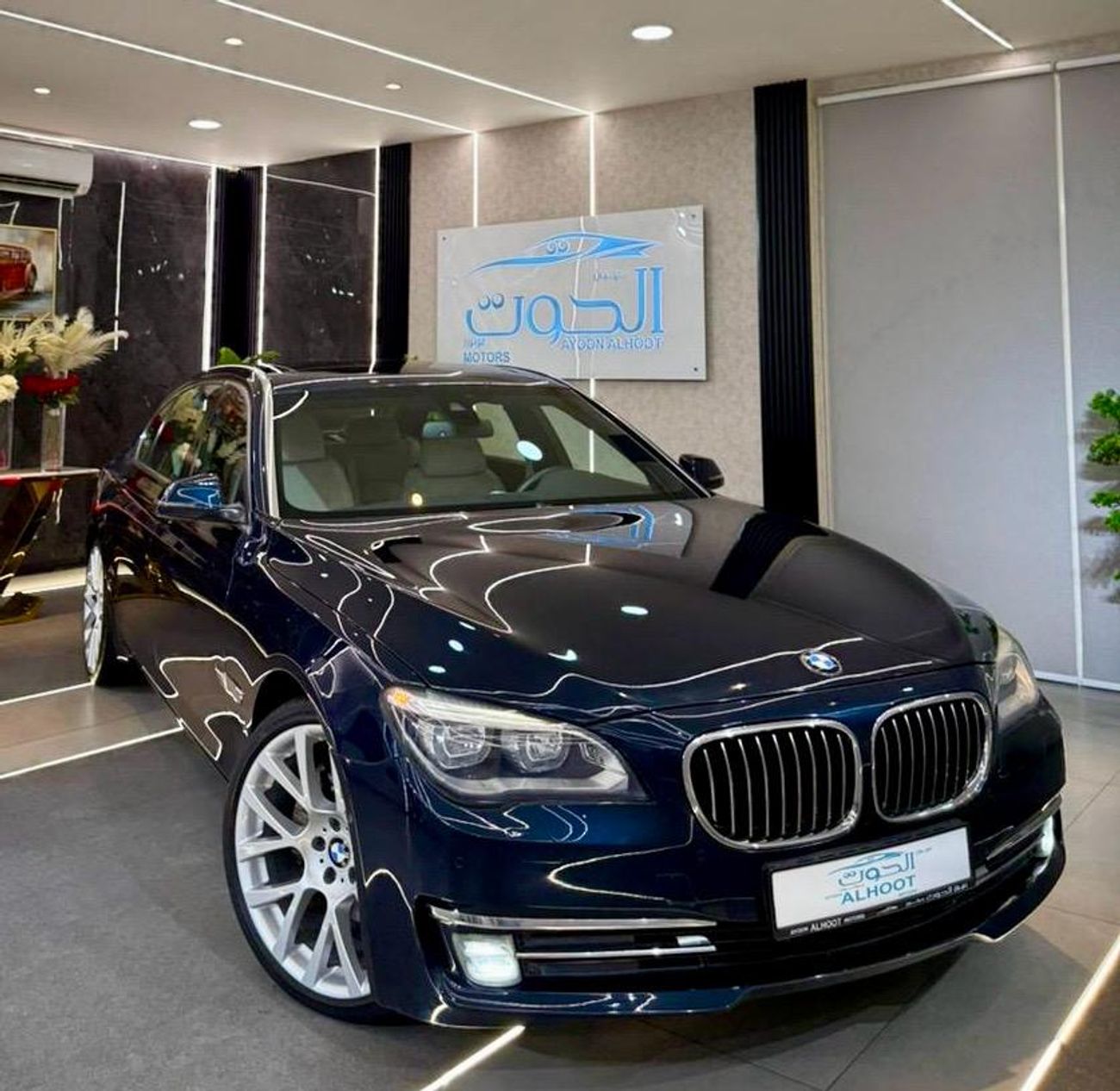 BMW 730Li Exclusive 4.0L ELITE BMW 730Li V6 || GCC II POWERFUL ENGINE II TOP RANGE || REAR SCREENS