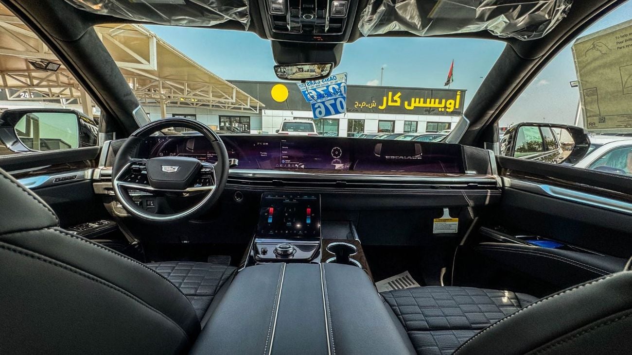 كاديلاك إسكالاد Sport Platinum Executive 6.2L V8 4WD 2026 Brand New American Specs