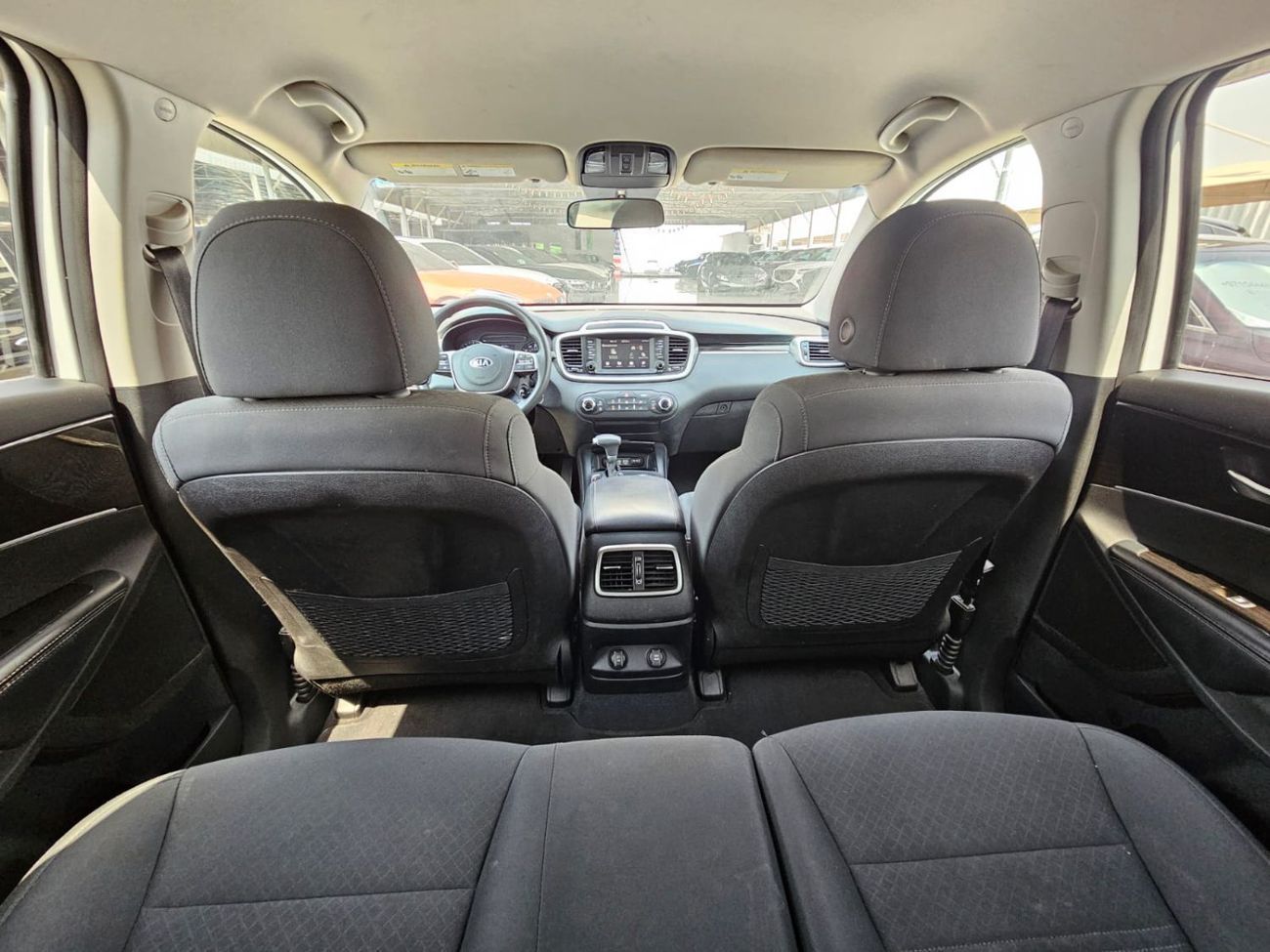 Kia Sorento Base 3.3L FWD