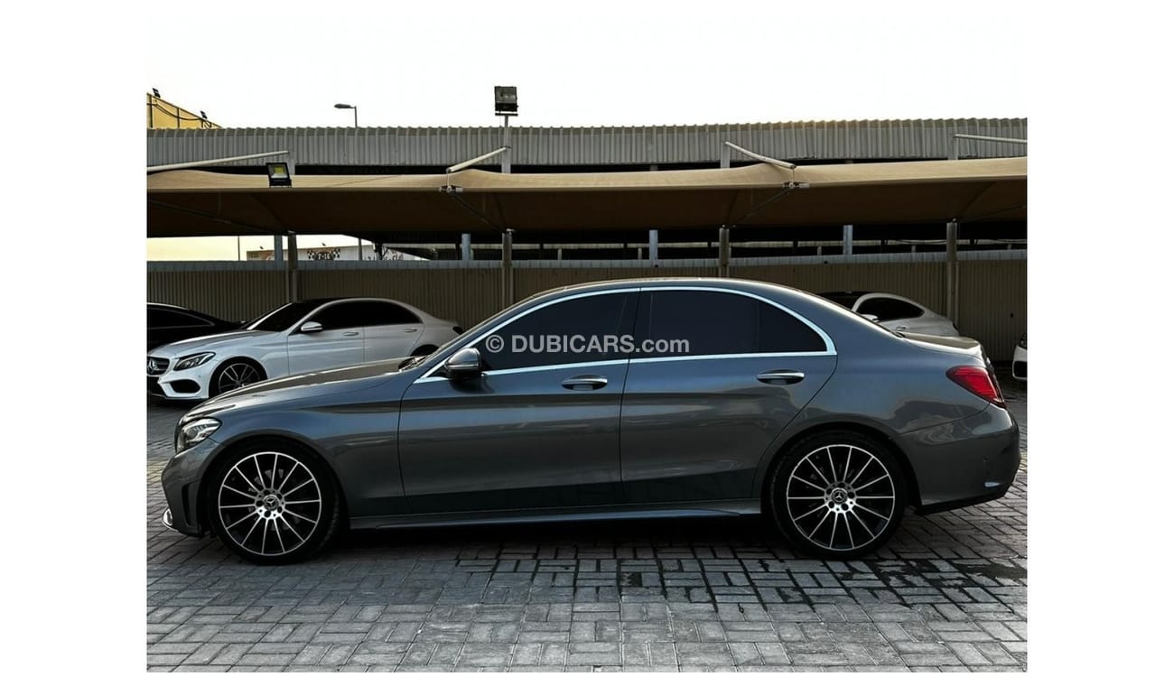 Mercedes-Benz C 200 Premium + مرسيدس سي 200 موديل : 2019 ممشي : 87.000 السعر : 127.000 مواصفات خليجية فل اوبشن بدون حواد