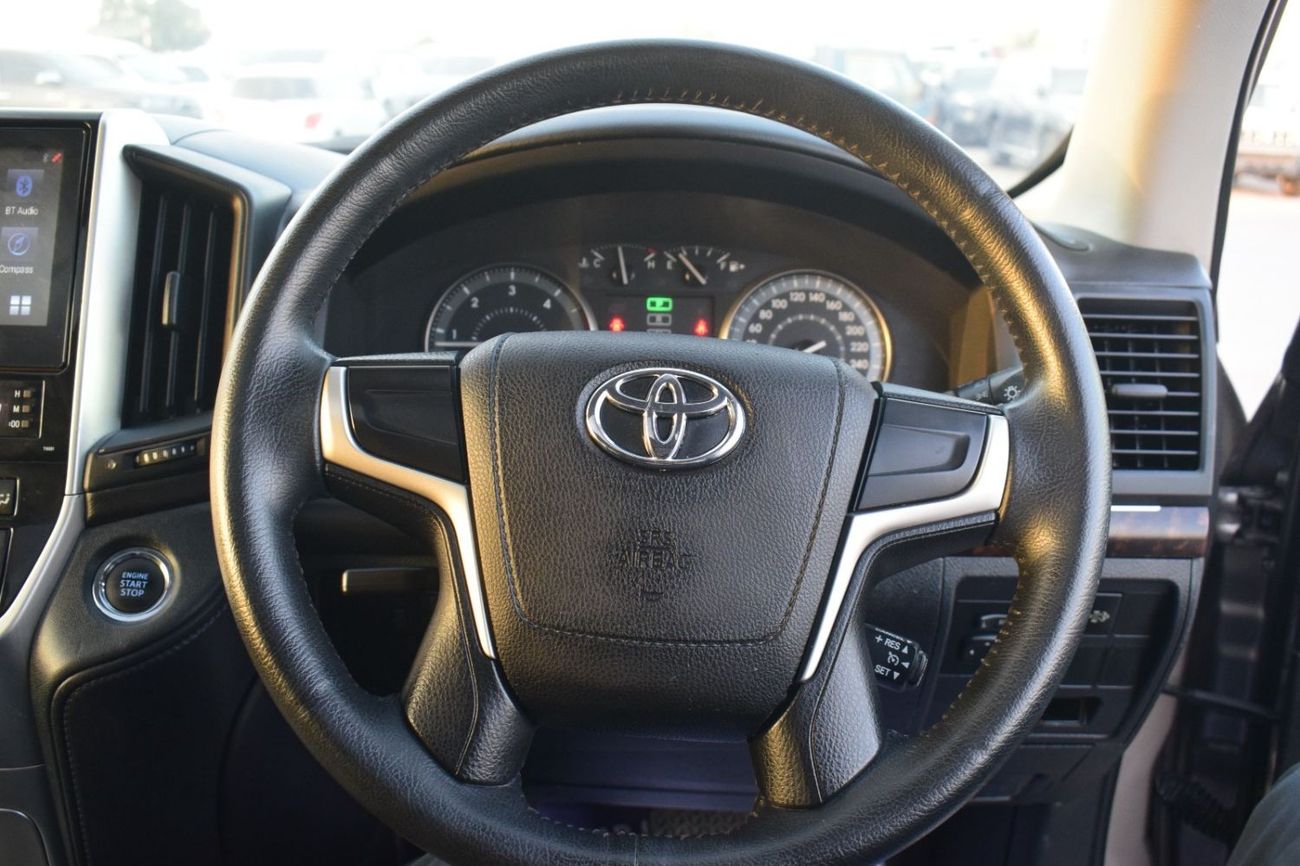 تويوتا لاند كروزر Toyota Landcruiser VXR Diesel RHD V8 Full Option