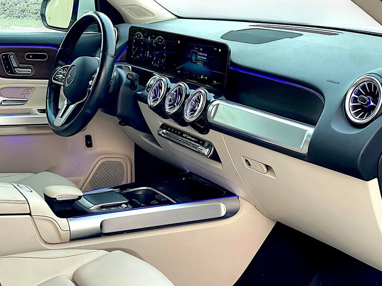 مرسيدس بنز GLB 1,560 PM | MERCEDES GLB250 4MATIC| | ORIGINAL PAINT | LOW MILEAGE| 0% DOWNPAYMENT