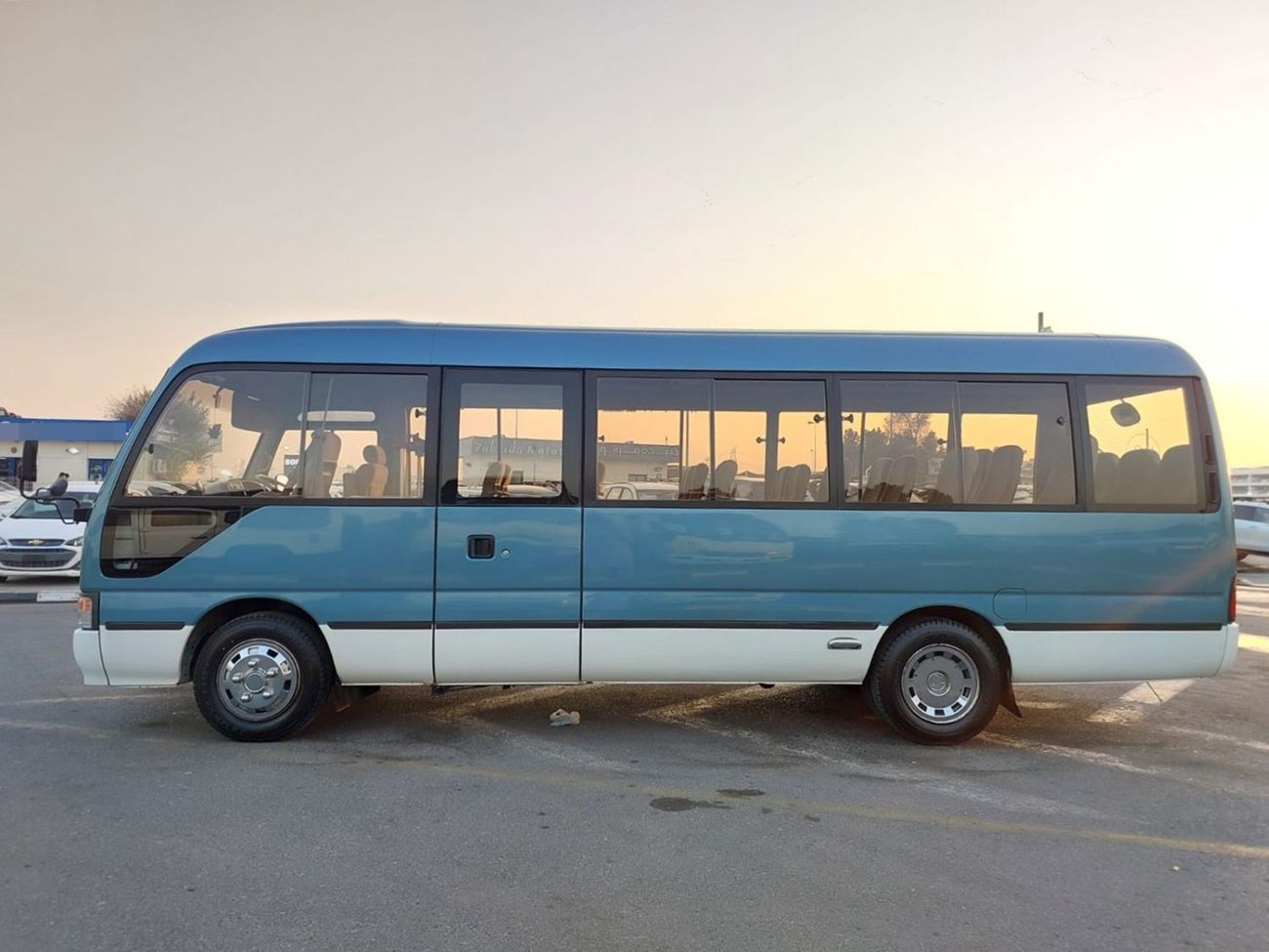تويوتا كوستر TOYOTA COASTER BUS RHD 1997 MODEL 4.1 L DIESEL AUTOMATIC(PM04646)