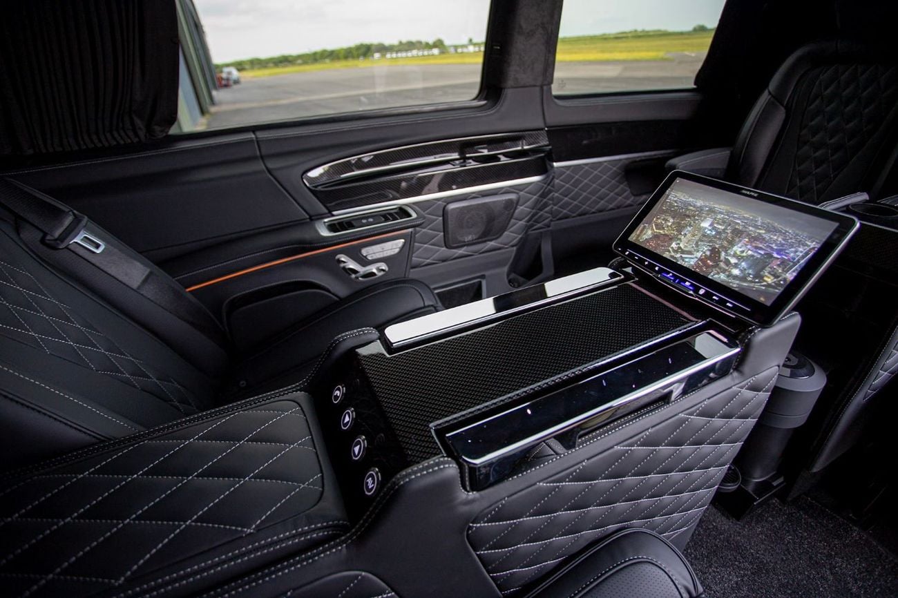 مرسيدس بنز V 300 Senzati® Jet Class® Oryx Edition® 6 Seat Ebony Leather
