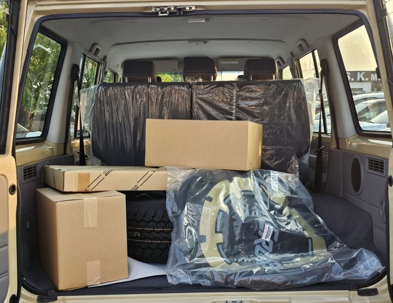 Toyota Land Cruiser 70 LC76 LX HARDTOP 5DOOR || 2.8L DIESEL V4 M/T 4WD | REAR CAMERA | OVER FENDER | FABRIC SEATS (CODE # H