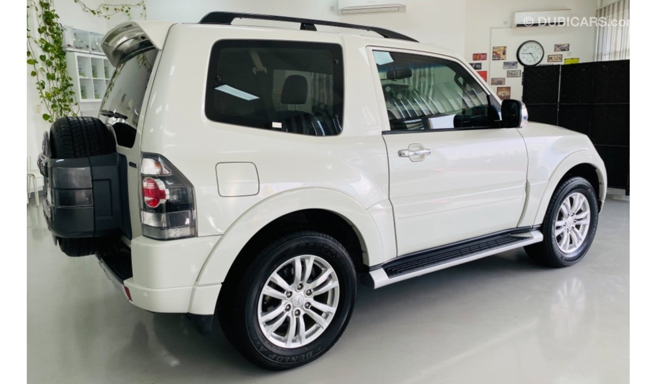 Mitsubishi Pajero 3,8 .. GCC .. FSH .. Original Paint .. Perfect Condition