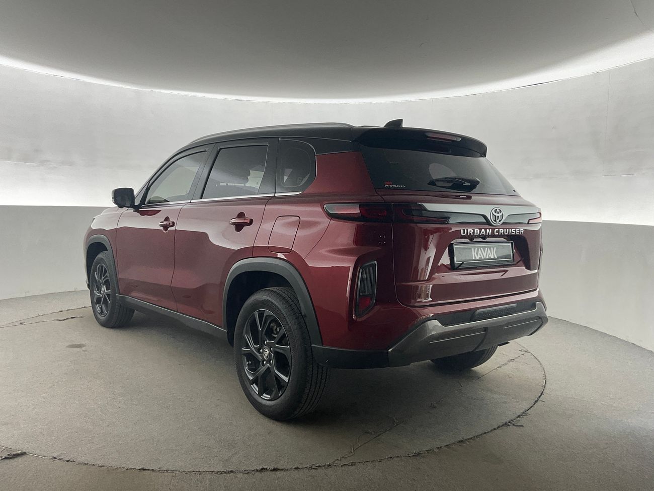 تويوتا أوربان كروزر GLX | شامل الضمان | 0 ﺪﻔﻋﺓ ﺃﻮﻟﻯ