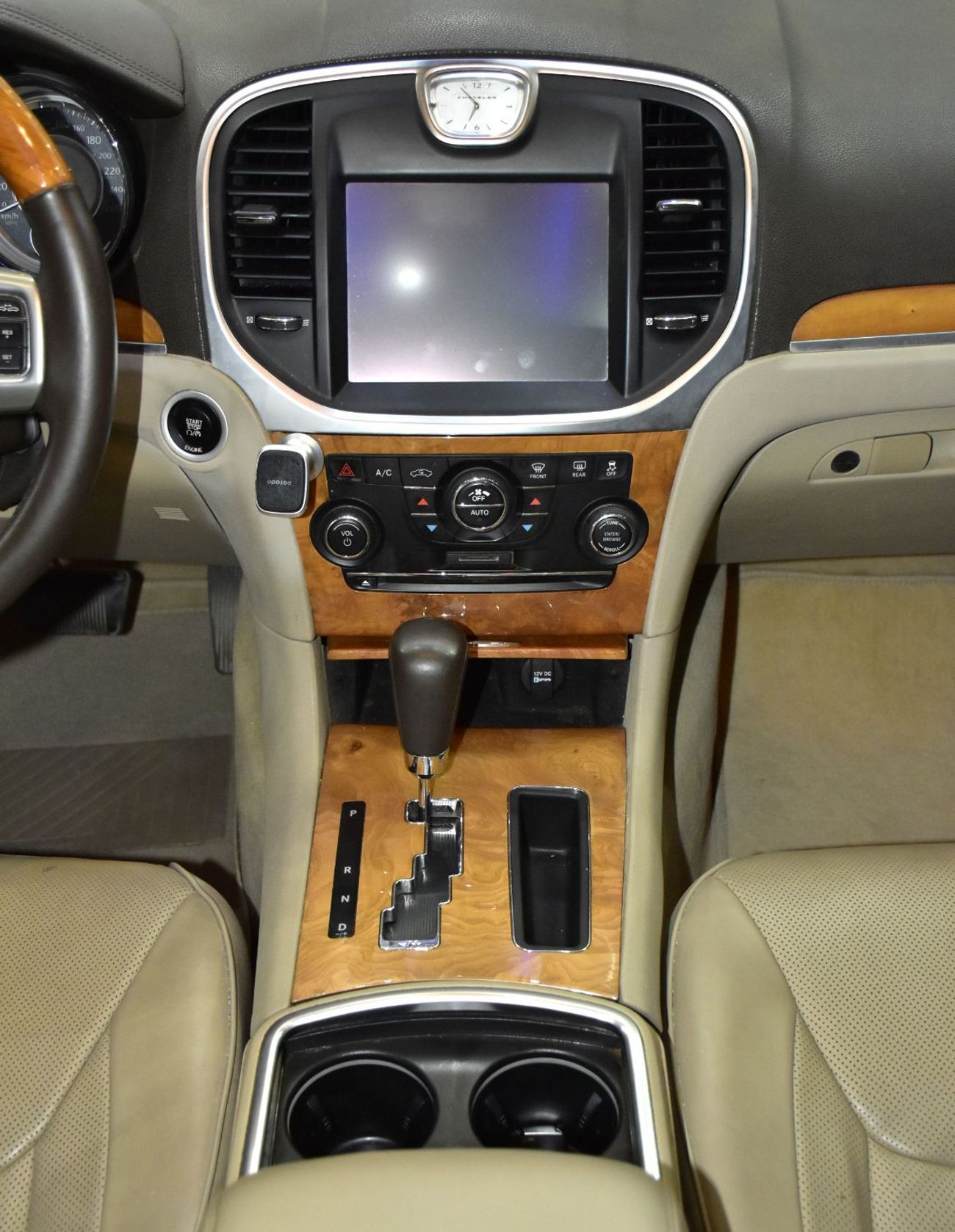 Chrysler 300C EXCELLENT DEAL for our Chrysler 300c ( 2014 Model ) in White Color GCC Specs