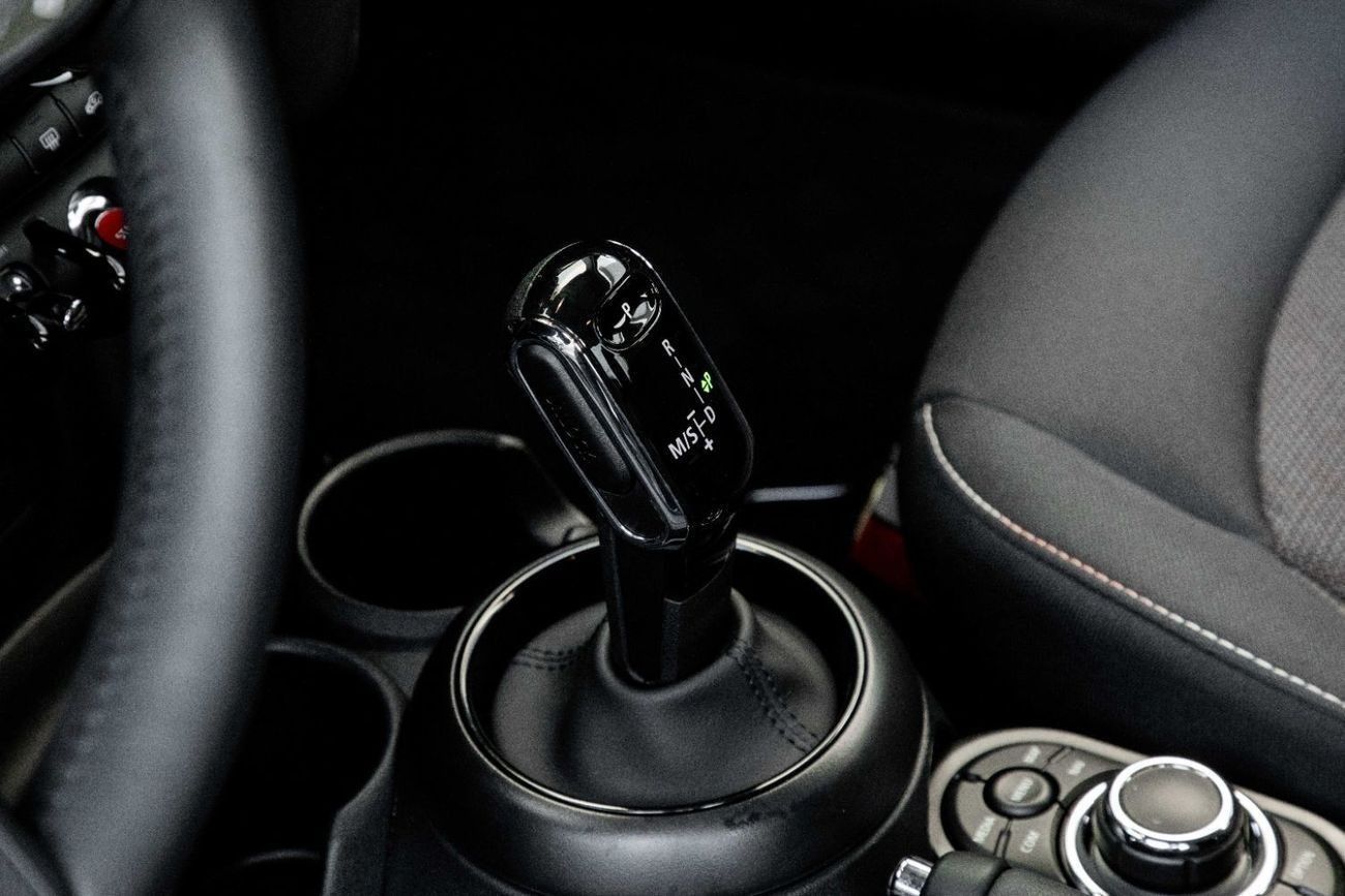 Mini Cooper | 1,958 P.M  | 0% Downpayment | AGMC Warranty & Service | Low KM!