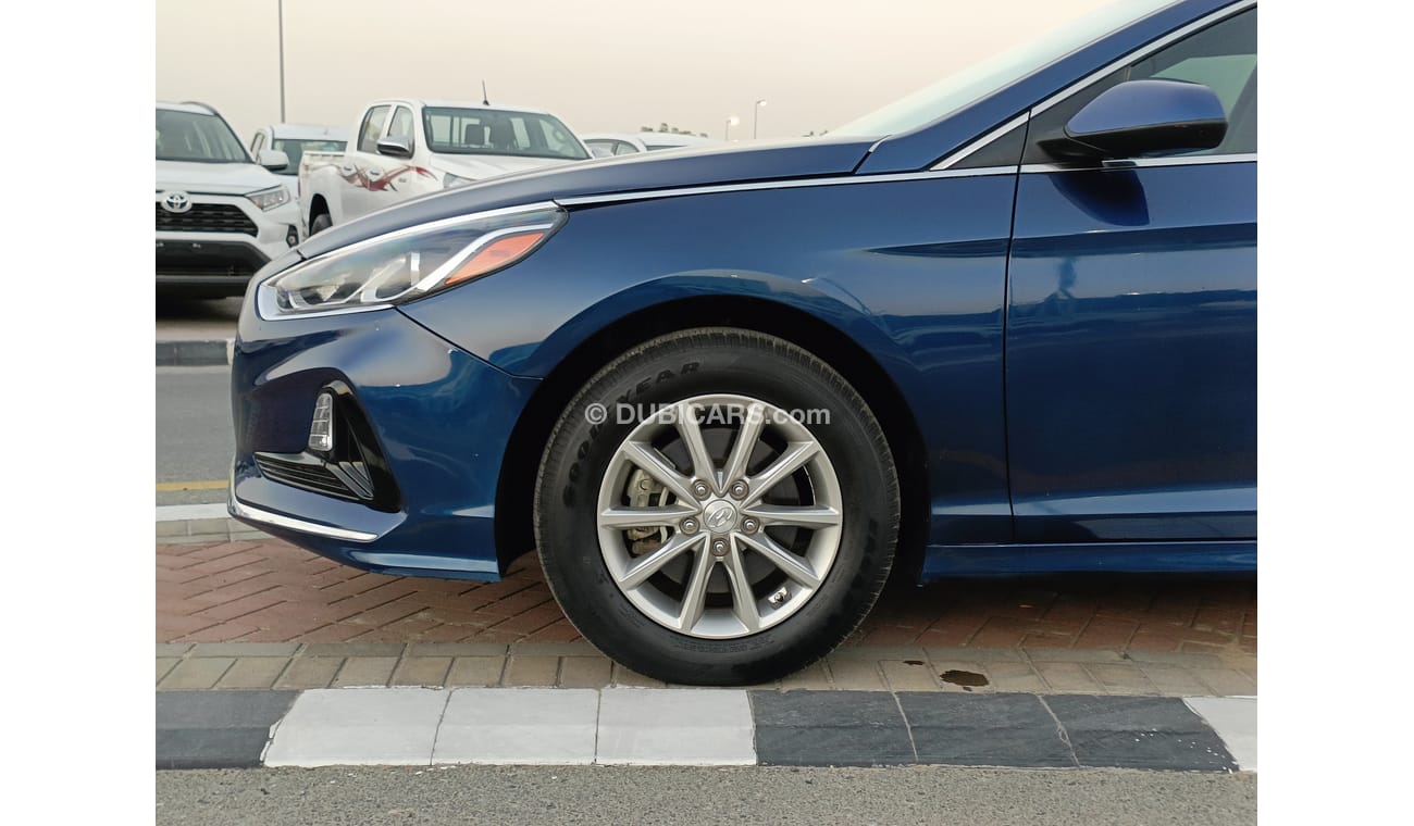 Hyundai Sonata SE, 2.4L Petrol, DVD /  Leather Seats, Spectacular Condition (LOT # 9134)