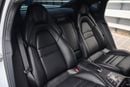 Porsche Panamera Turbo 4.0L AWD