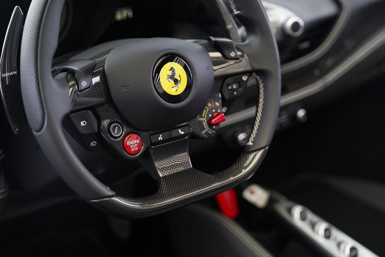 Ferrari F8 Spider 3.9T V8