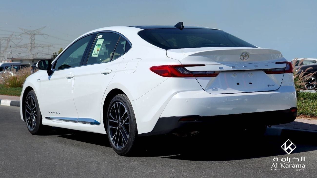 تويوتا كامري LE | 2.5L Hybrid | Panoramic Moon Roof | Driver Seat Lumbar Support | GCC Specs
