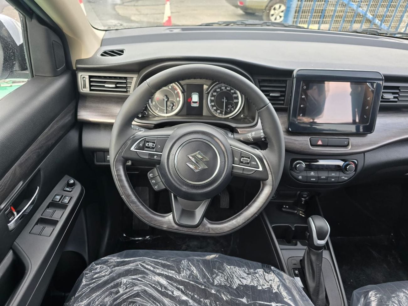 سوزوكي ايرتيغا سوزوكي ارتيجا 1.5 لتر GLX – 7 ركاب – موديل 2026