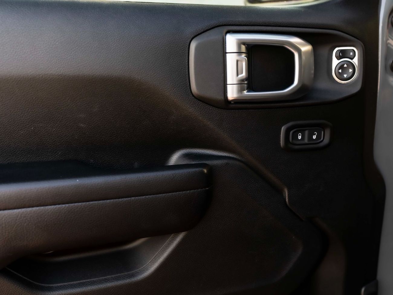 Jeep Wrangler Sport 3.6L A/T (5 Seater)