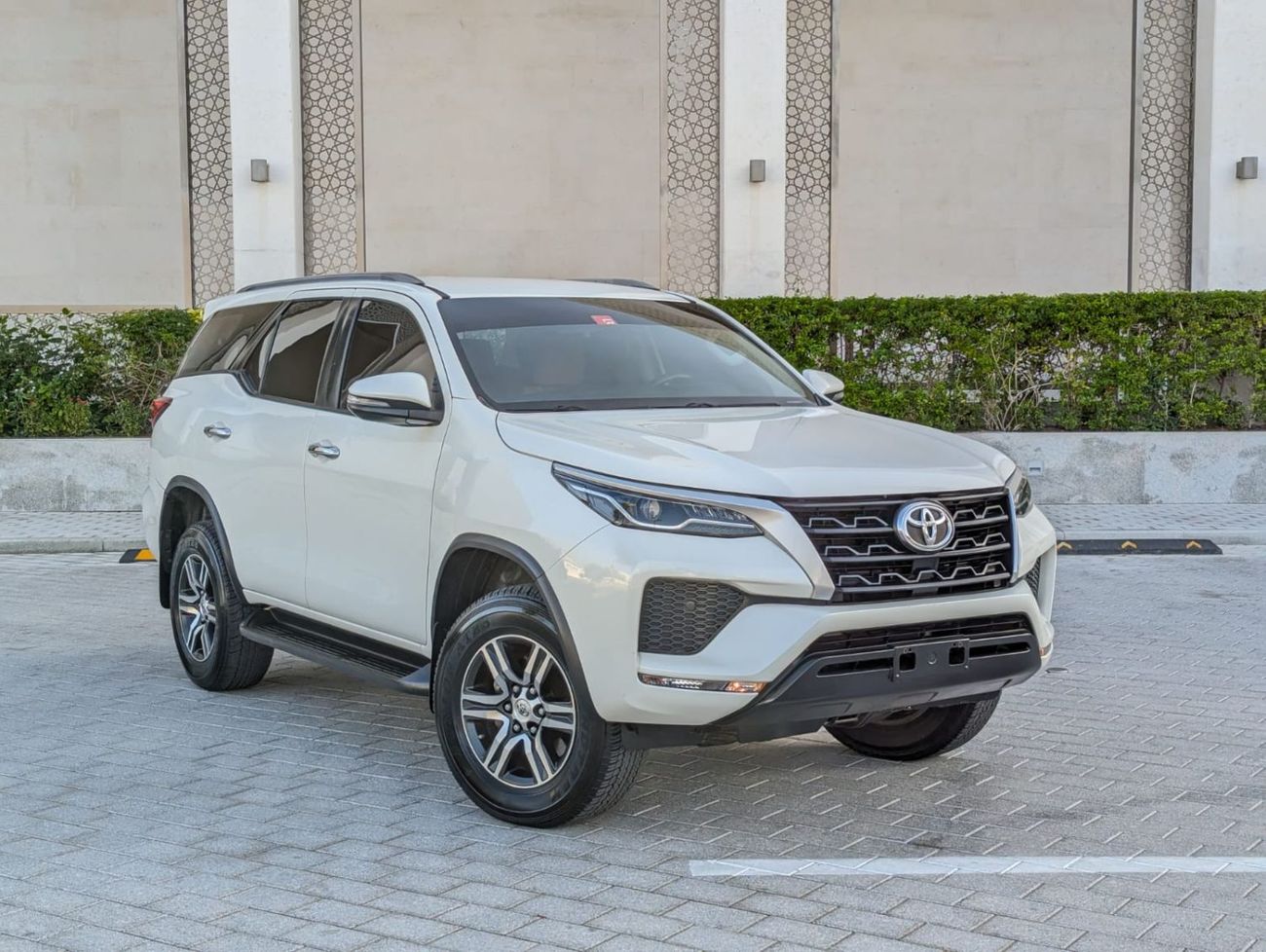 Toyota Fortuner Toyota Fortuner 2022 white colour ,brown colour interior, Gcc specs