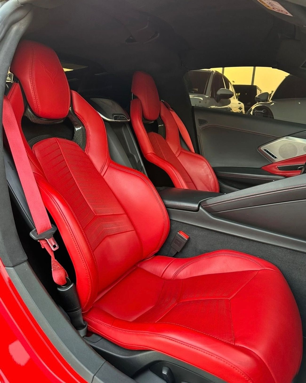 Chevrolet Corvette 3LT 6.2L (490 HP) Coupe CHEVROLET CORVETTE C8 3LT GCC 2022 Service history (under warranty) Competit