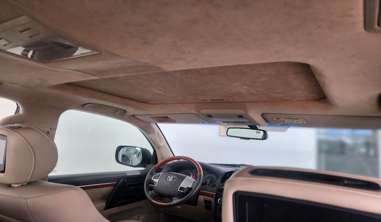 Toyota Land Cruiser GXR V6 4.0L-6CYL PERFECT CONDITION