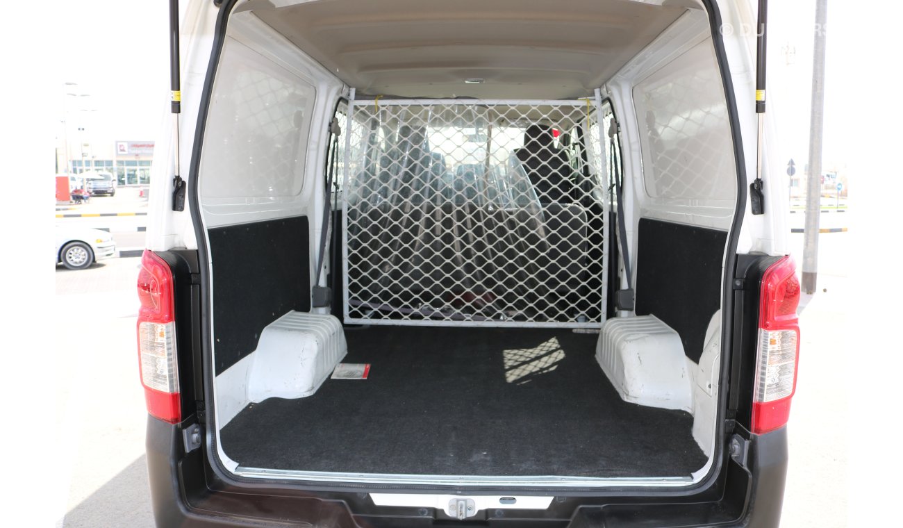 نيسان أورفان 6 SEATER PANNEL VAN