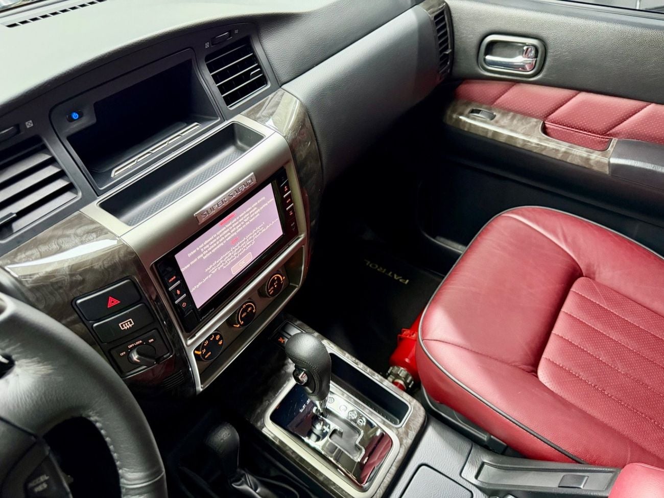 نيسان باترول سوبر سفاري Original paint .. Warranty .. Perfect Condirion