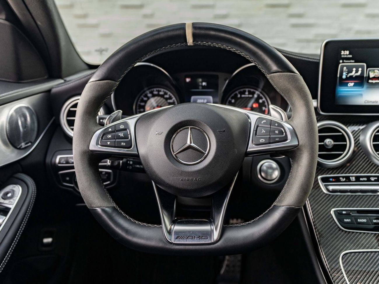 مرسيدس بنز C 63 AMG STD Mercedes-Benz C-Class 63 AMG 2017