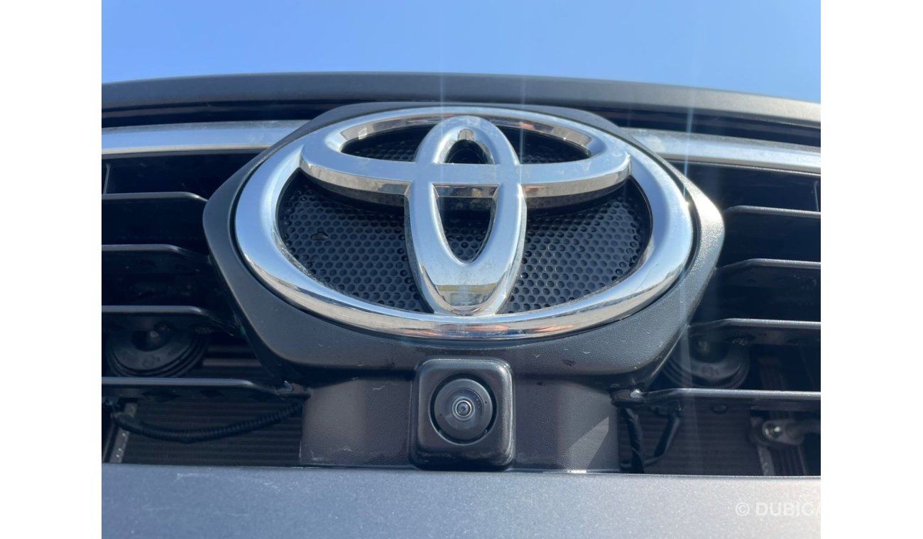 تويوتا هيلوكس Toyota Hilux Adventure 4.0L , Full Option