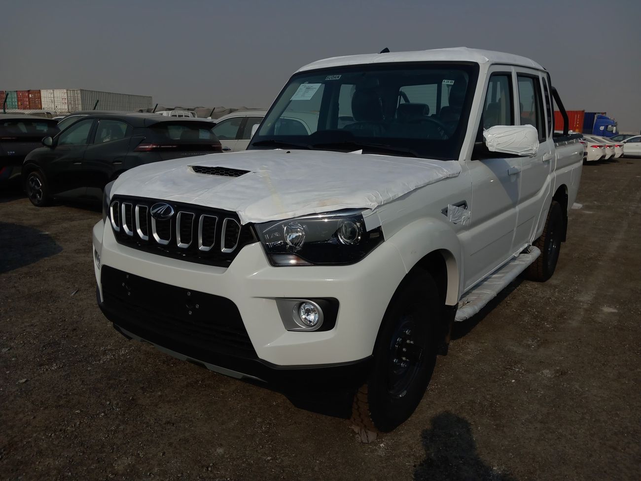 ماهيندرا سكوربيو 2.2L MHAWK TURBO DIESEL / "7" DVD SCREEN / 4WD