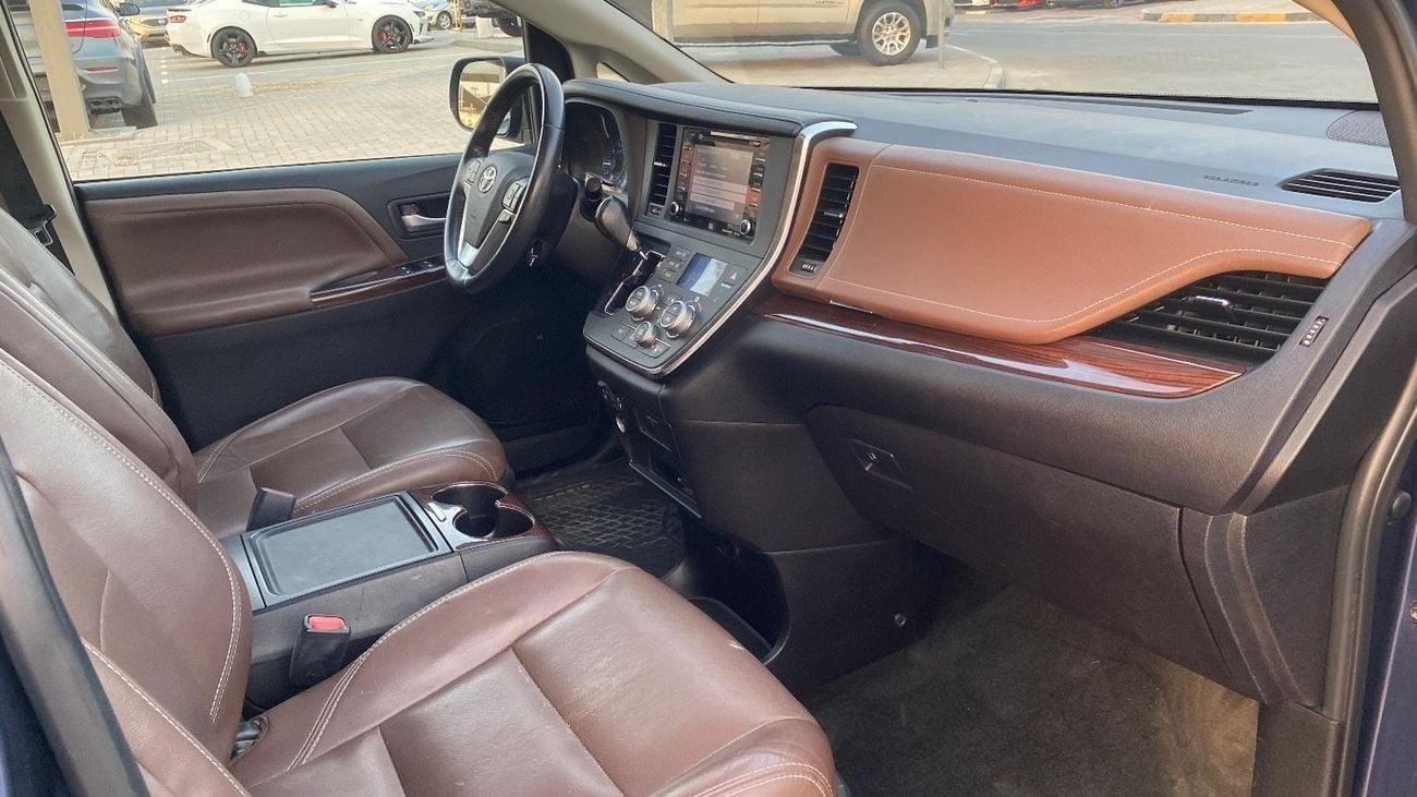 Toyota Sienna VIP OPTION 3.6L V6