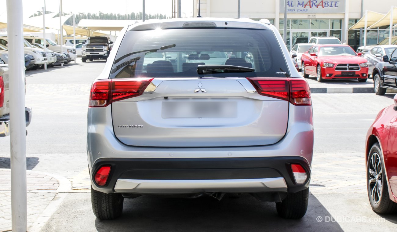 Mitsubishi Outlander 4WD خليجي صيانة الوكيل