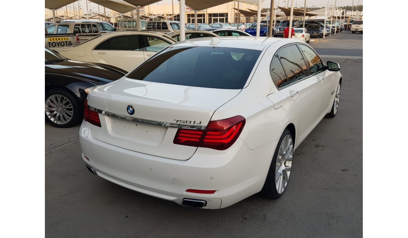 BMW 750Li model 2009 GCC full service full option bno need any maintenance