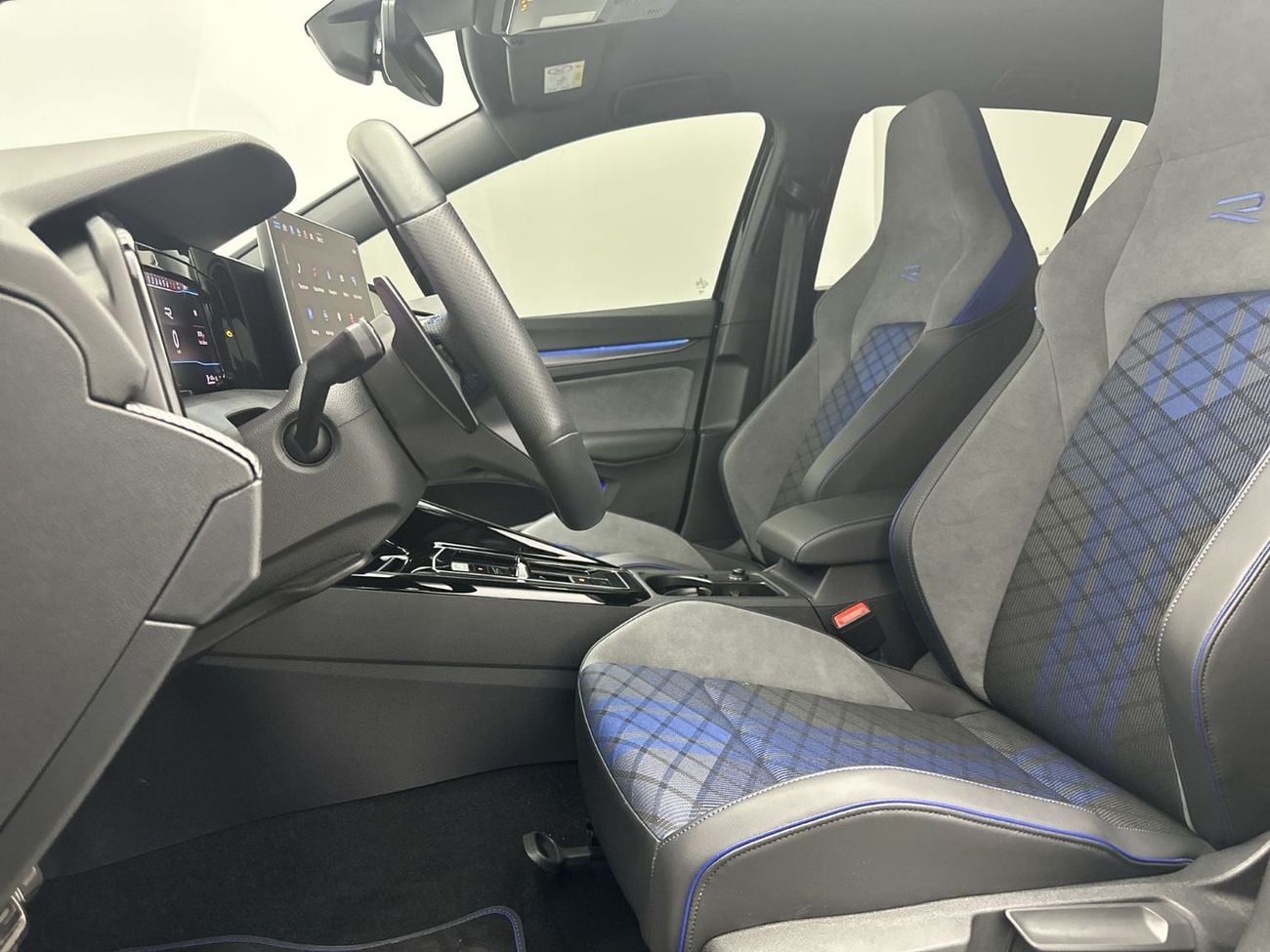 Volkswagen Golf R 2.0L | Fabric Seats | 19" Estoril Alloys | Panoramic Roof