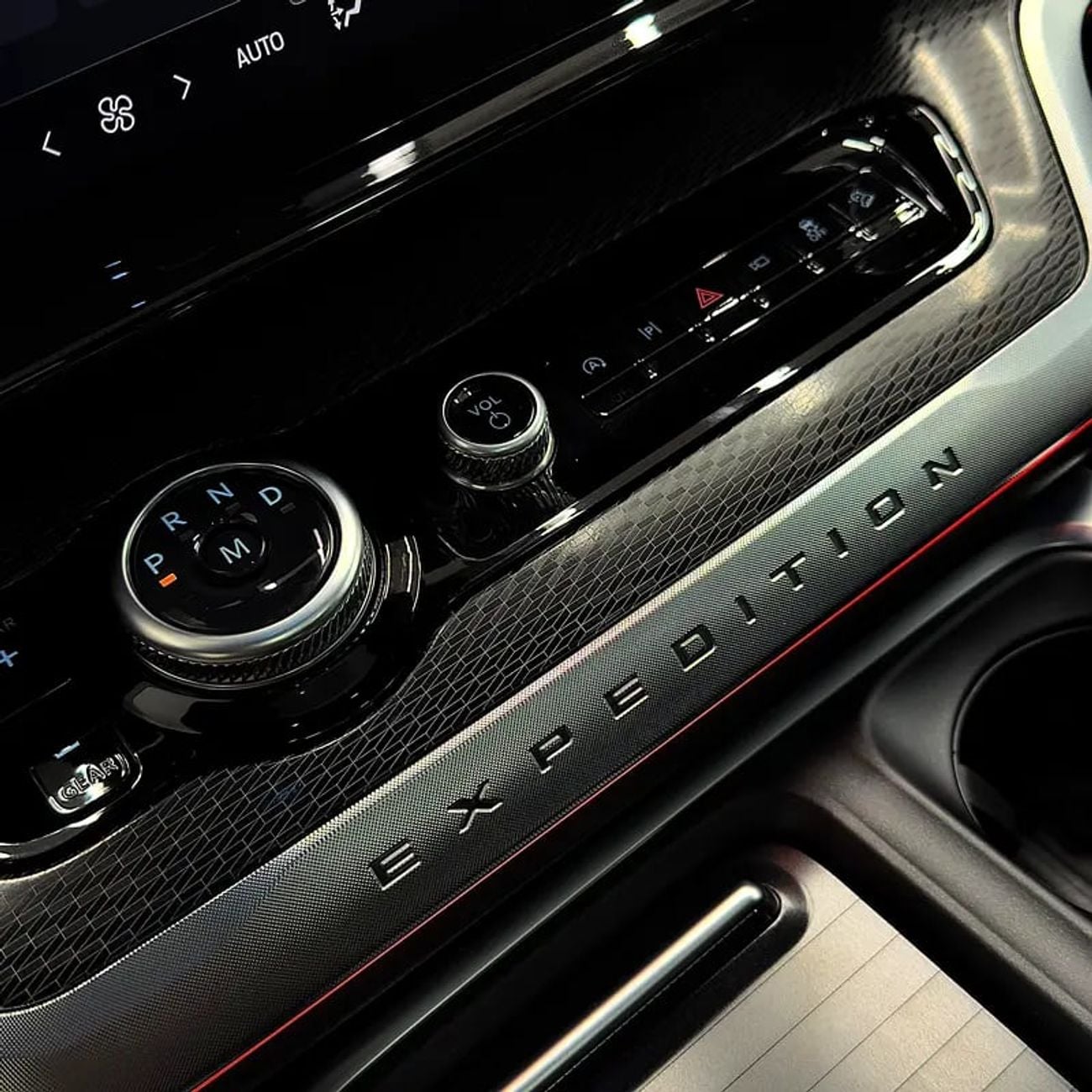 فورد إكسبيديشن Platinum 3.5L (400 HP) 4WD Platinum MAX