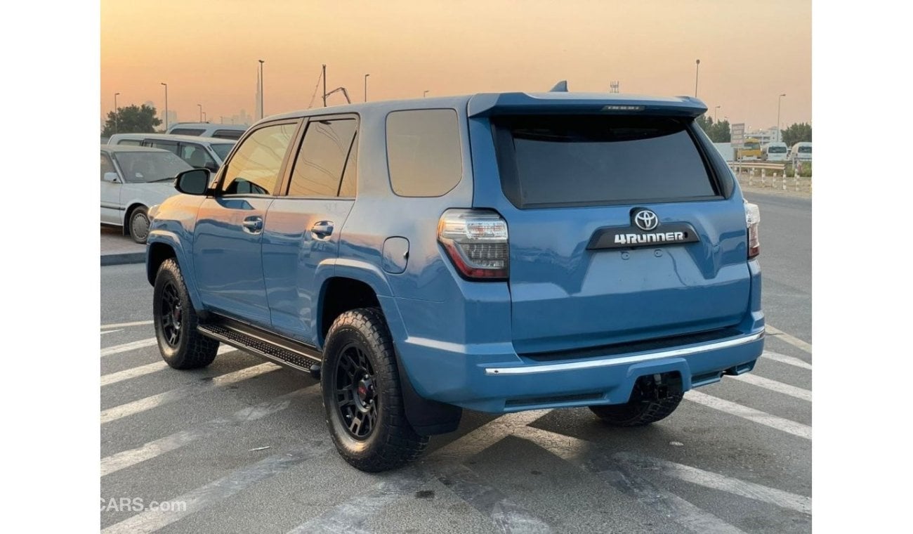 تويوتا 4Runner 2018 Toyota 4Runner 4x4 TRD Off Road Pro With Special Rare Blue Color / EXPORT ONLY