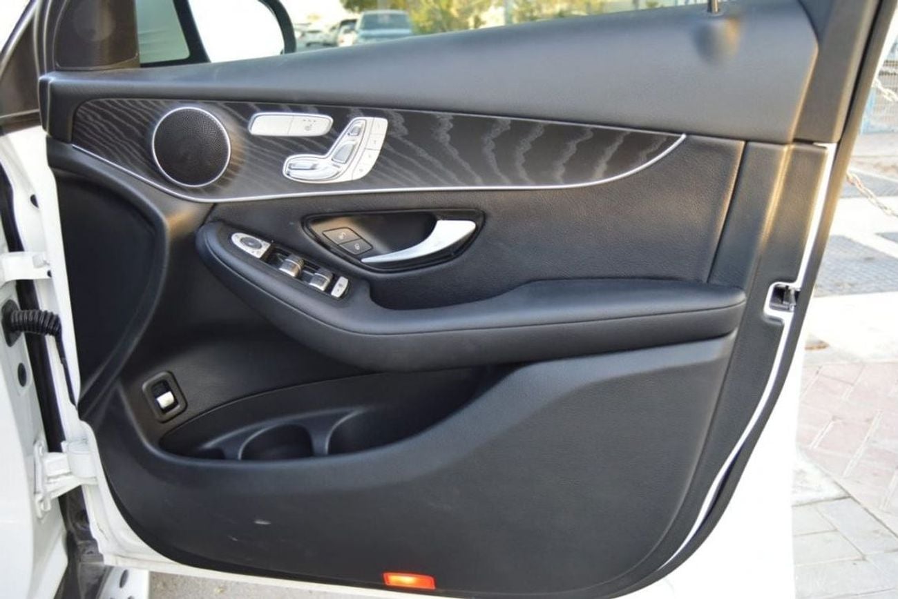 Mercedes-Benz GLC 200 Full option leather seats clean car