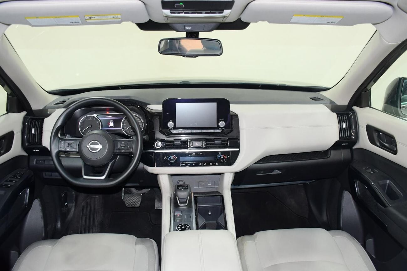 Nissan Pathfinder S 2.0