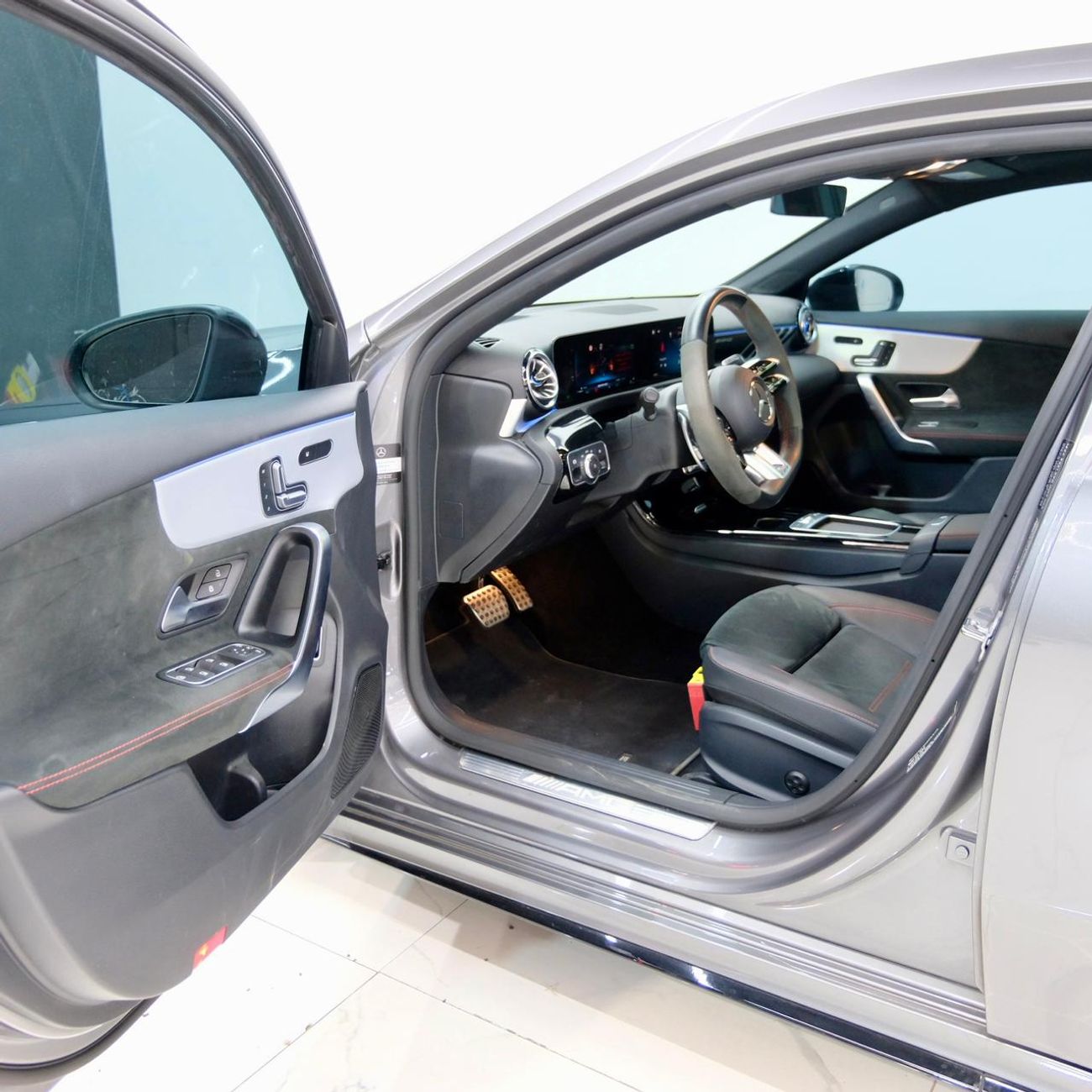 Mercedes-Benz A 35 AMG 4MATIC AED 3,330 P.M | 0% Down Payment | A35 AMG | Agency Warranty and Service Contract